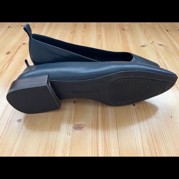 NwoB Essex Lane leather flats 8.5 blue - Picture 2 of 3